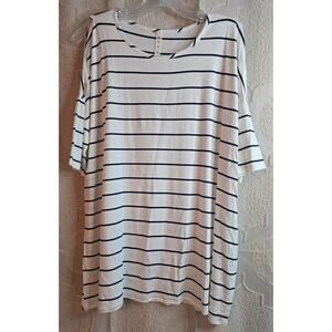 # 241 BNWT MTS Navy Blue Striped Shirt With Cut Out Sleeves Size M